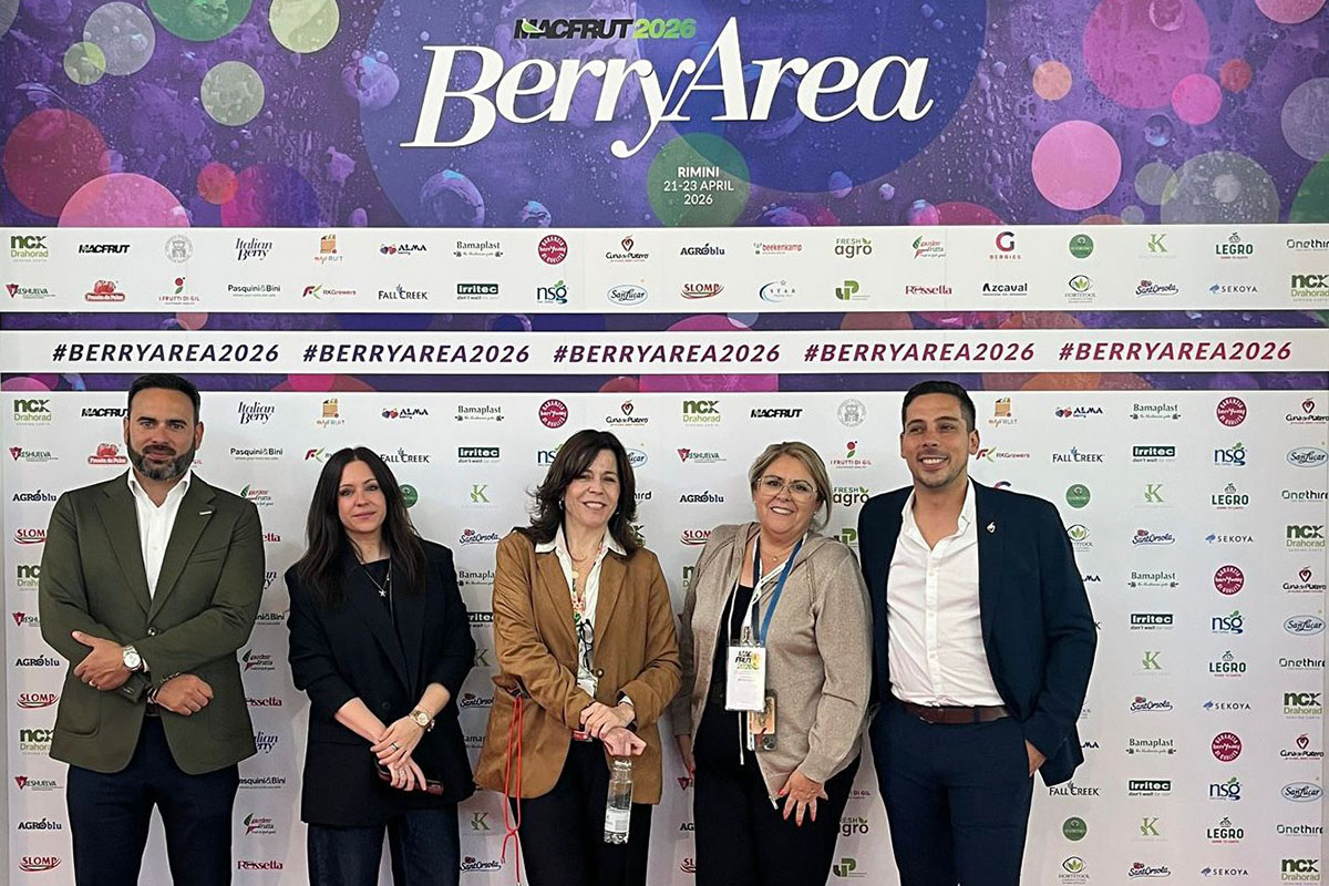 Stand de Cuna de Platero en Macfrut 2026 en Rimini con equipo comercial y técnico