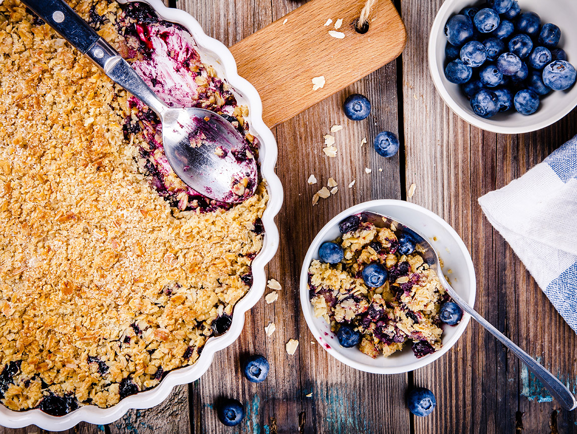 crumble de arándanos y peras