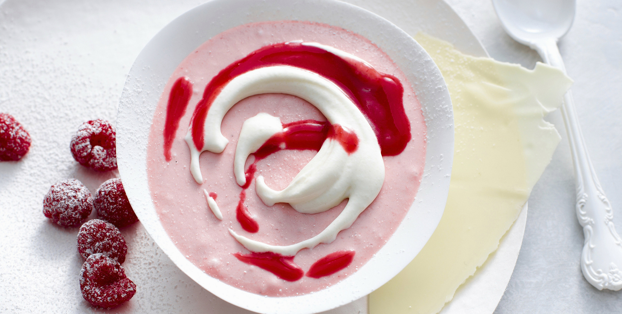 mousse de frambuesas y chocolate blanco