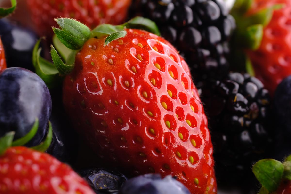 Frutos rojos para reforzar tus defensas en otoño